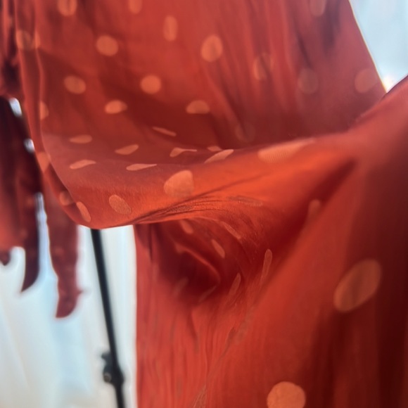 Fun polka-dot crop top ✨ - Picture 2 of 4